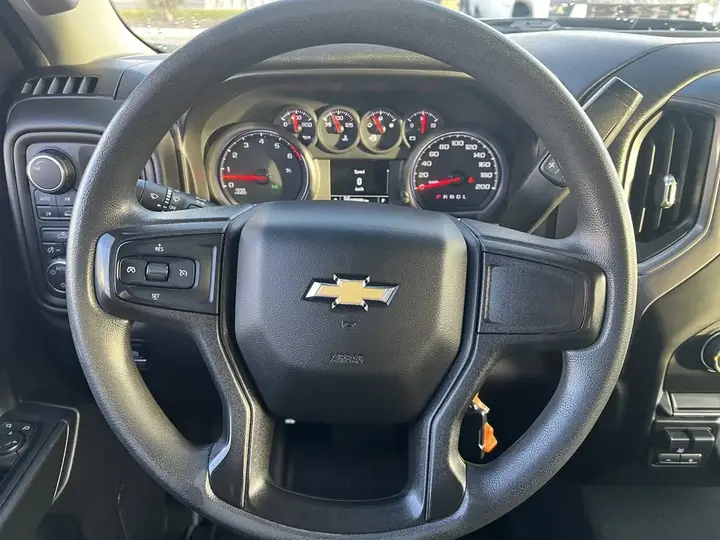 Chevrolet Silverado 1500 2019 photo 2