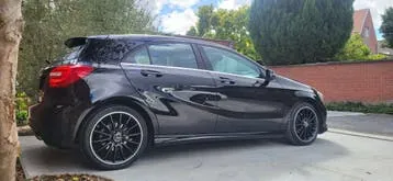 Mercedes-Benz A 180 2015 photo 2