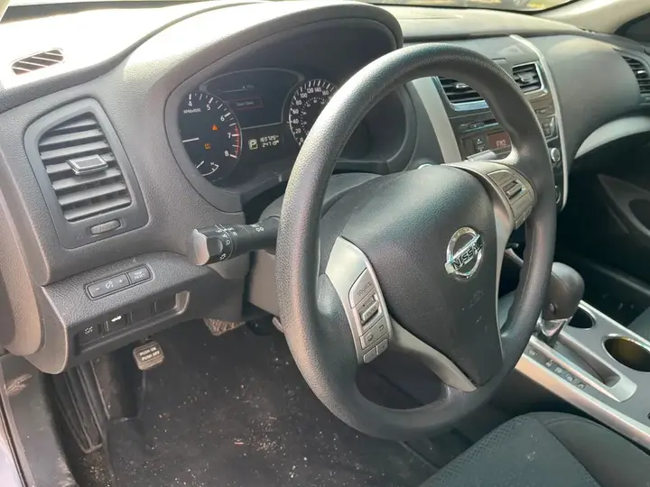 Nissan Altima 2015 photo 3