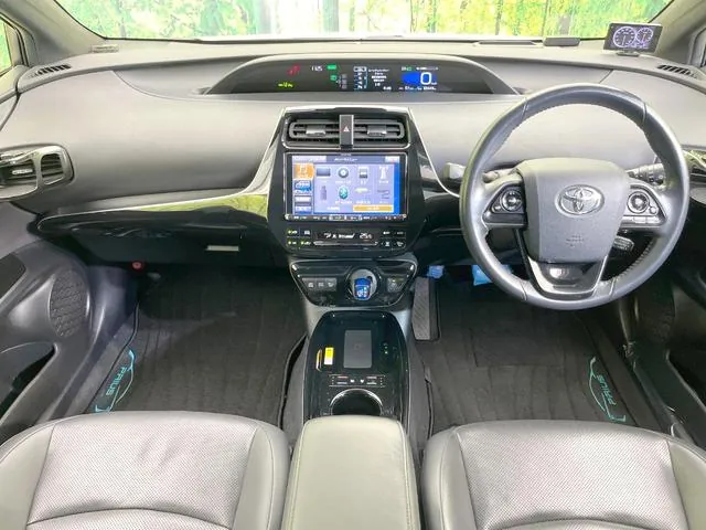Toyota Prius 2019 photo 2