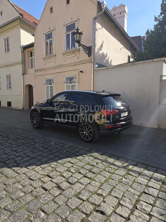 Audi Q5 2010 photo 2