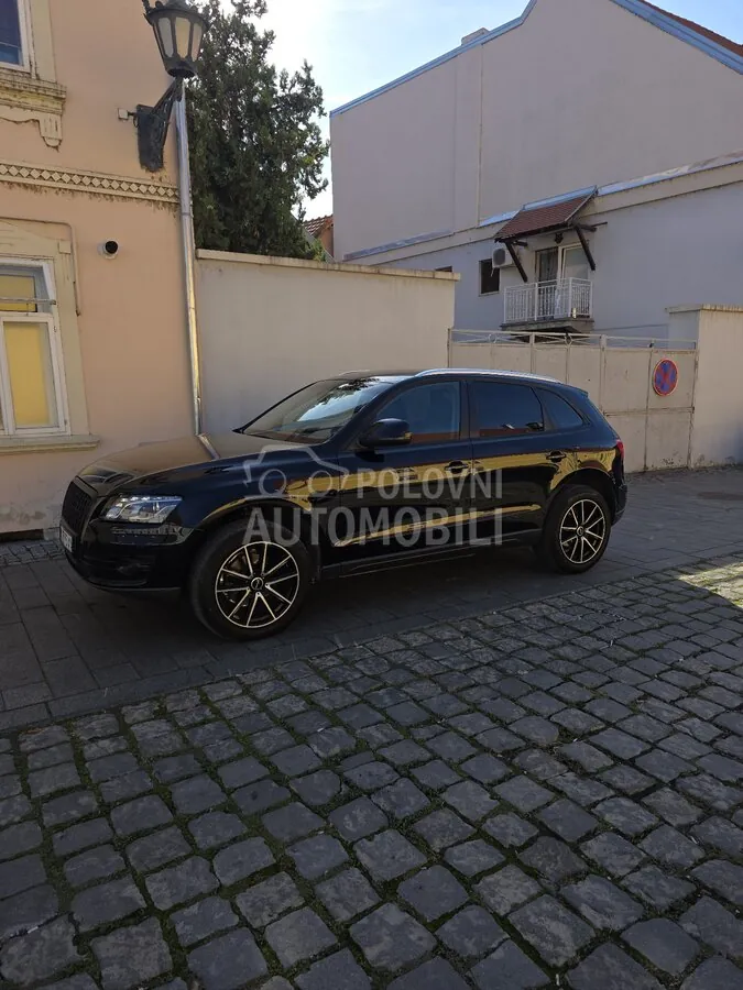 Audi Q5 2010 photo 4