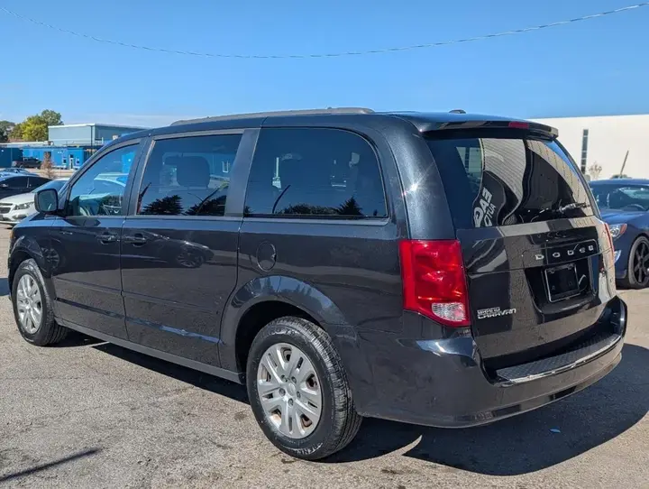 Dodge Grand Caravan 2017 photo 3