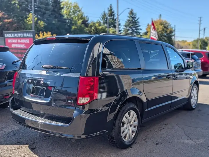 Dodge Grand Caravan 2017 photo 4