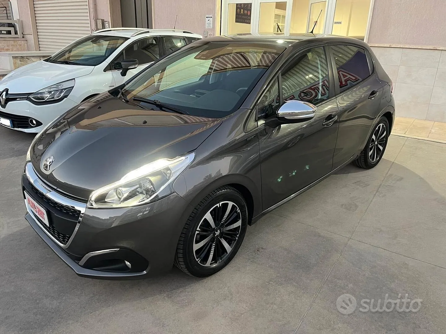 Peugeot 208 2019 photo 3