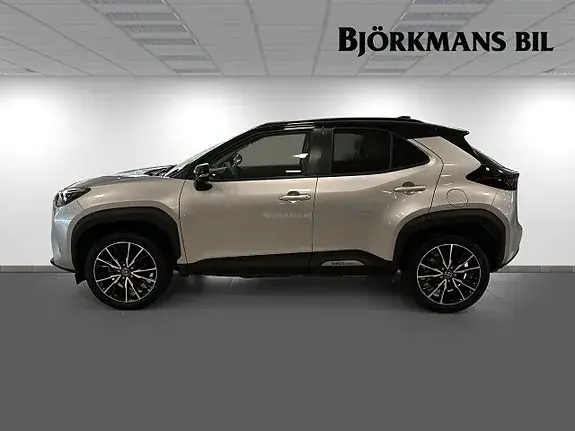 Toyota Yaris Cross 2023 photo 2