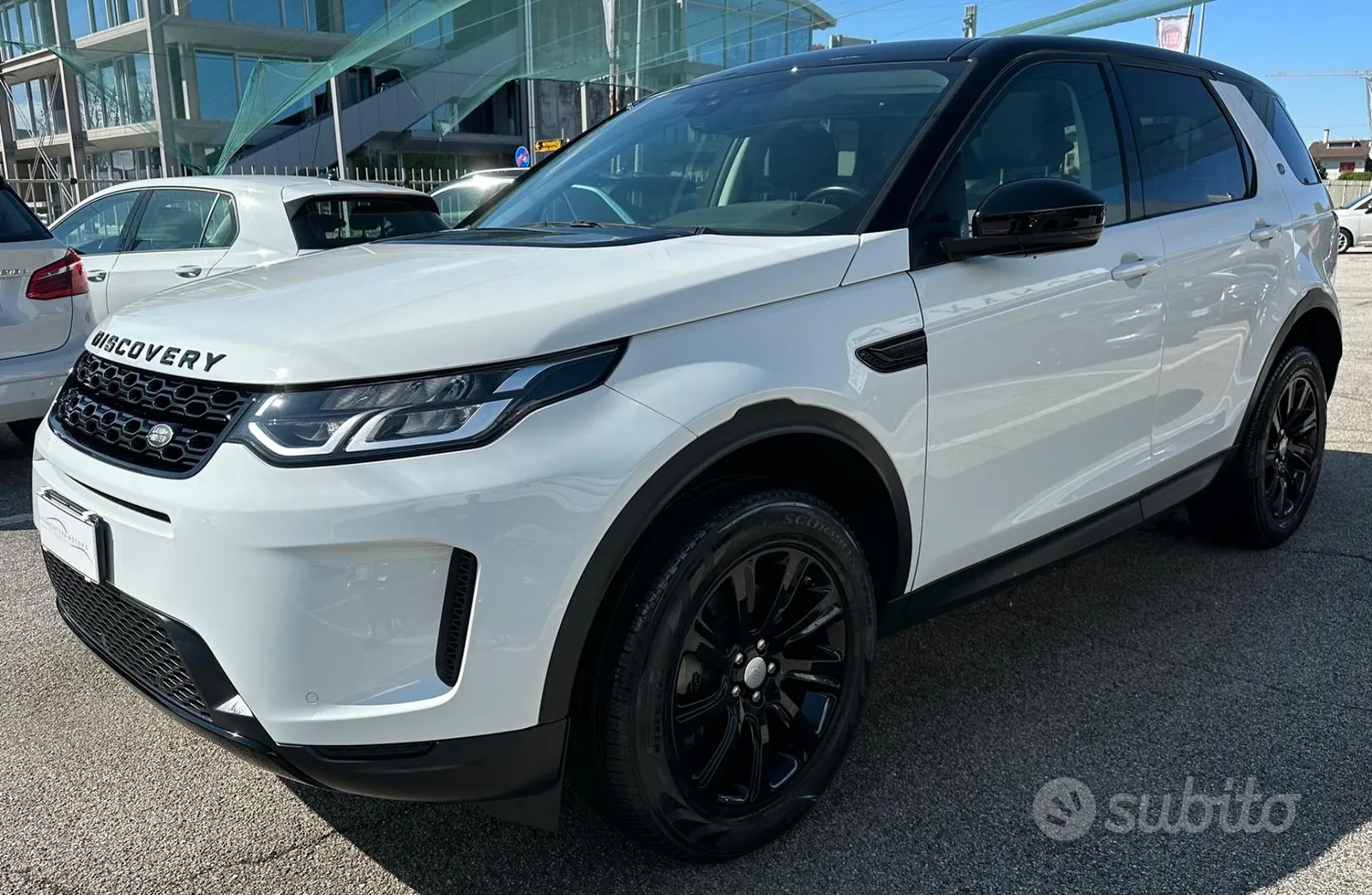 Land Rover Discovery Sport 2020 photo 3