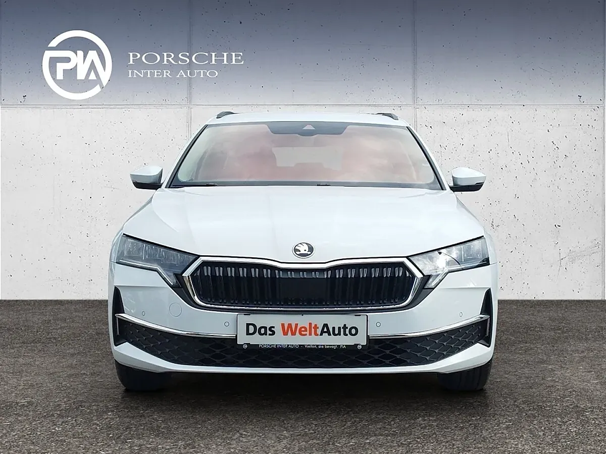 Skoda Octavia 2025 photo 2