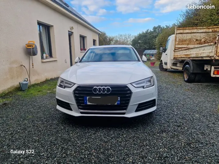 Audi A4 2019 photo 2