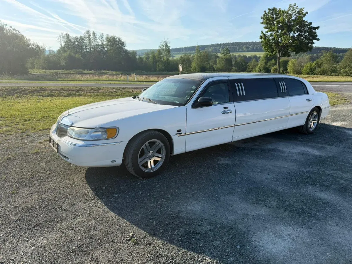 Lincoln Town Car