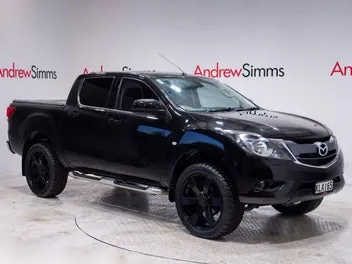 Mazda Bt-50 2017 photo 2