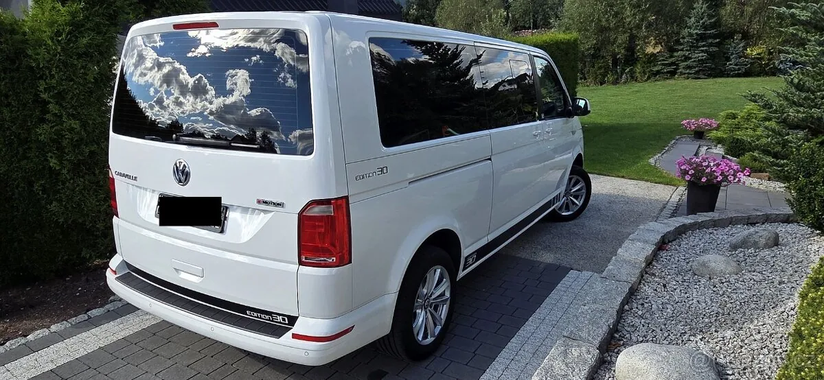 Volkswagen Caravelle photo 2