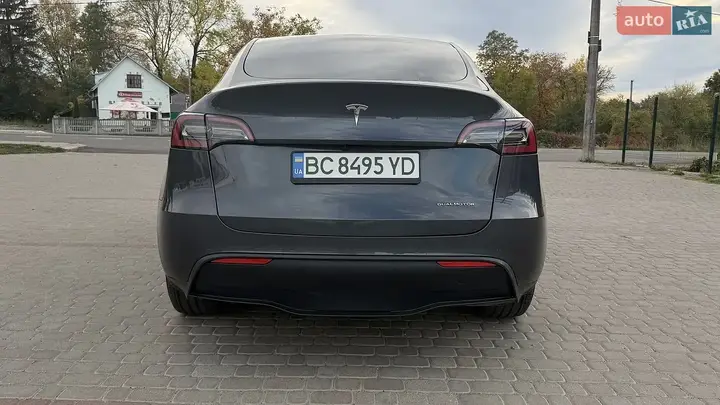 Tesla Model Y 2022 photo 5