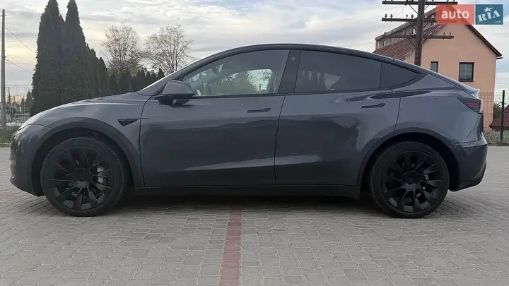 Tesla Model Y 2022 photo 3