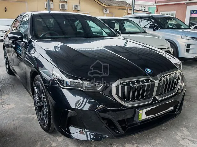 BMW I5