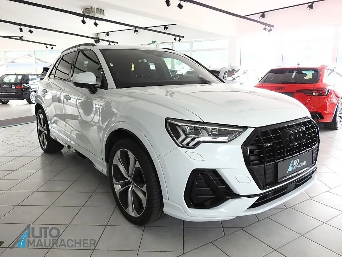 Audi Q3 2019 photo 2