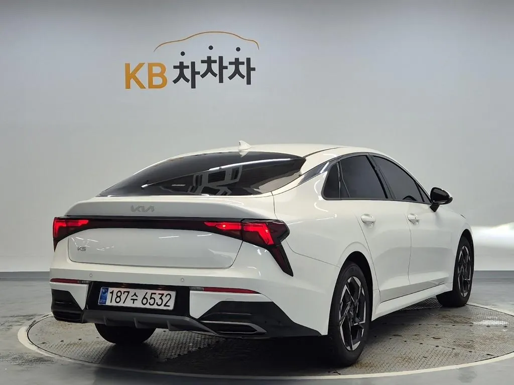 Kia K5 2025 photo 3