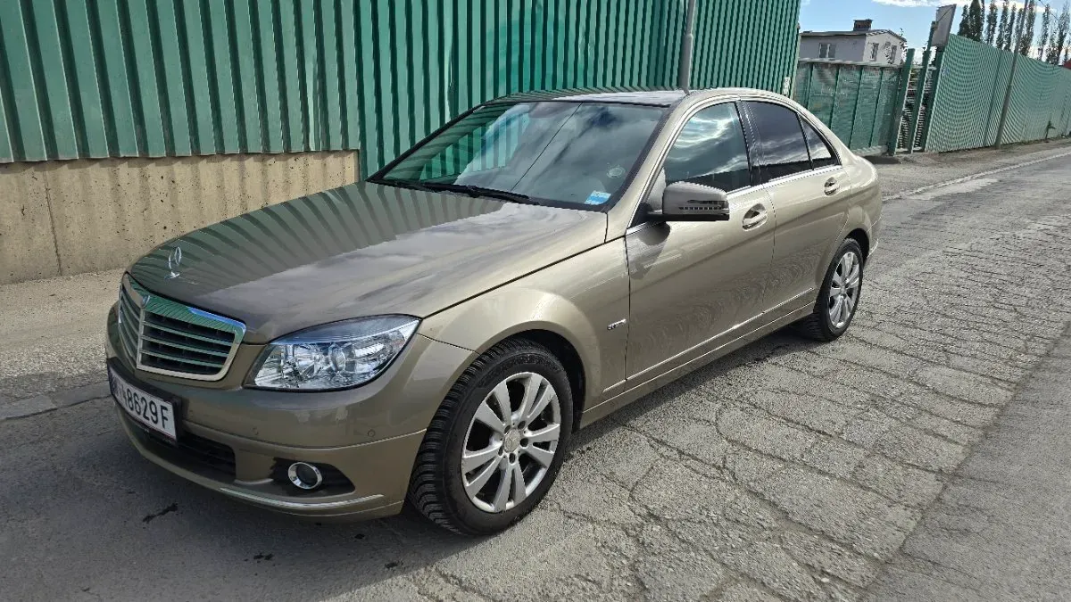 Mercedes-Benz C-Class 2010 photo 3