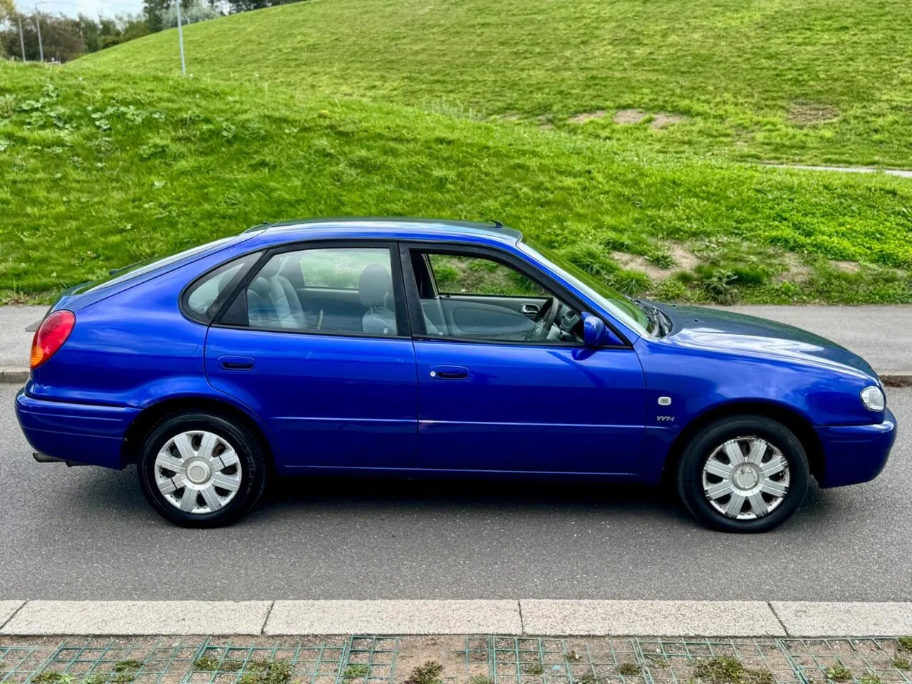 Toyota Corolla 2001 photo 3