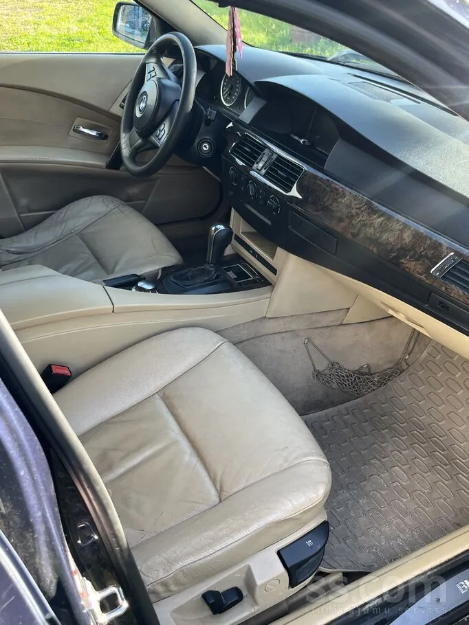 BMW 530 2004 photo 2