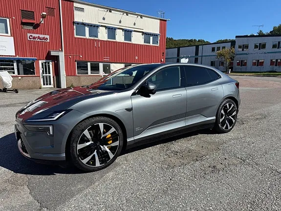 Polestar 4 2025 photo 2