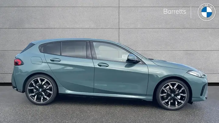 BMW 1 Series 2026 photo 3