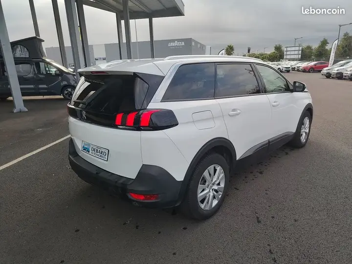 Peugeot 5008 2019 photo 5
