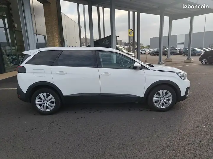 Peugeot 5008 2019 photo 4