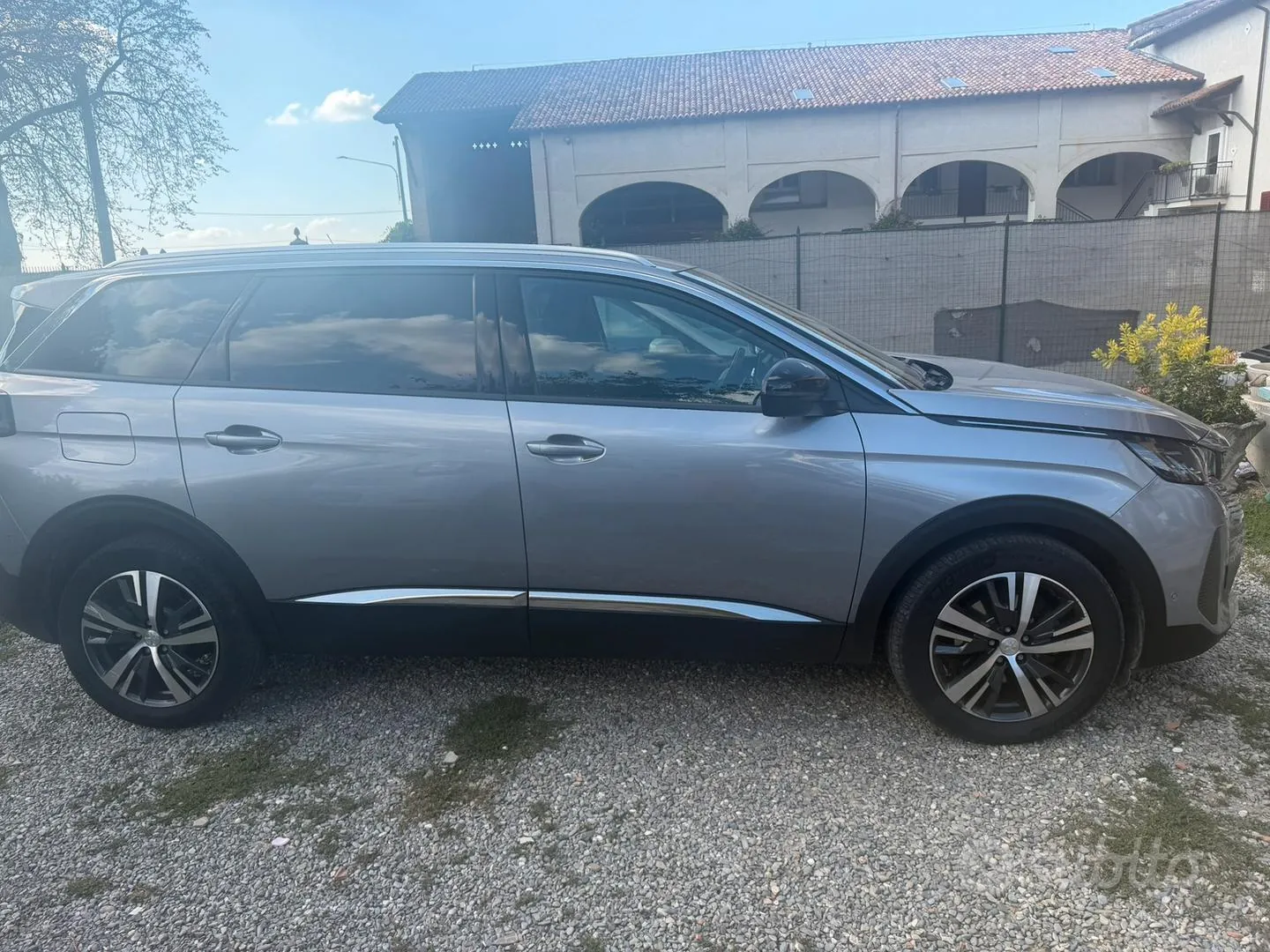 Peugeot 5008 2024 photo 2