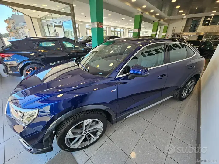 Audi Q3 2022 photo 4
