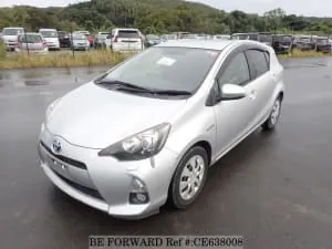 Toyota Aqua 2012 photo 2