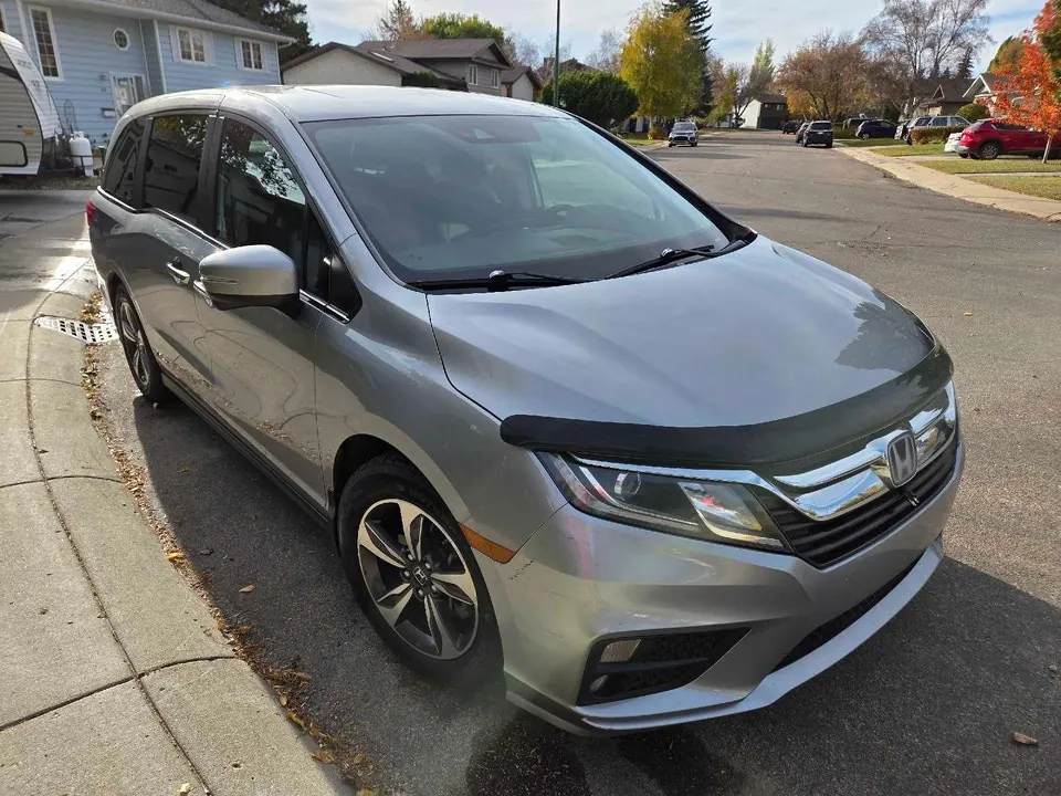 Honda Odyssey 2019 photo 2