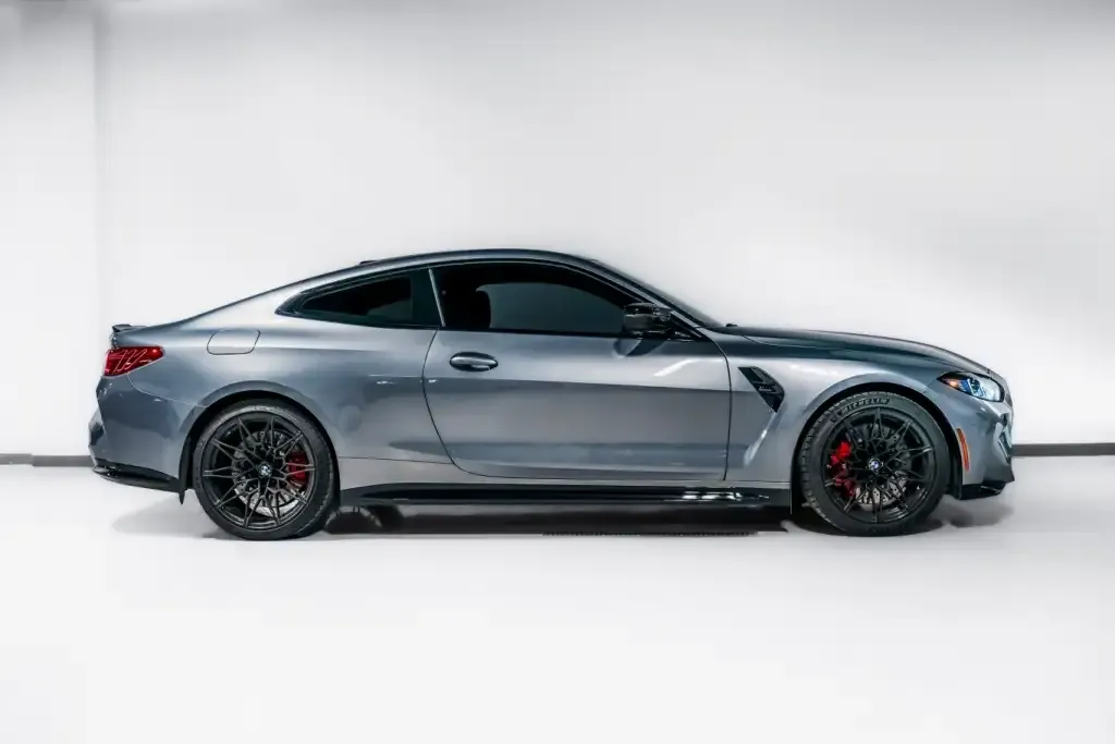 BMW M4 2025 photo 3