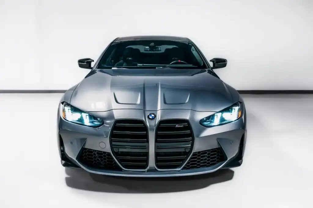 BMW M4 2025 photo 2