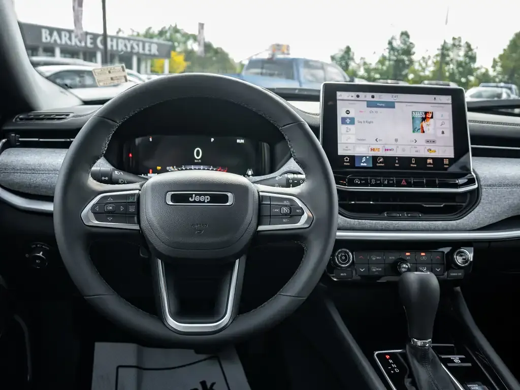 Jeep Compass 2026 photo 2