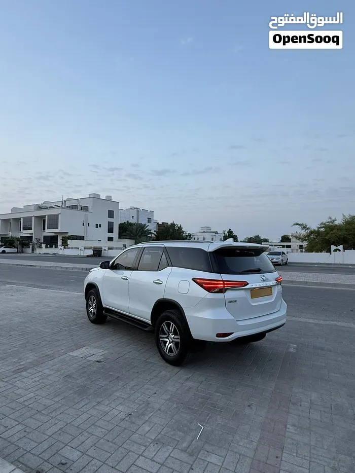 Toyota Fortuner 2023 photo 4