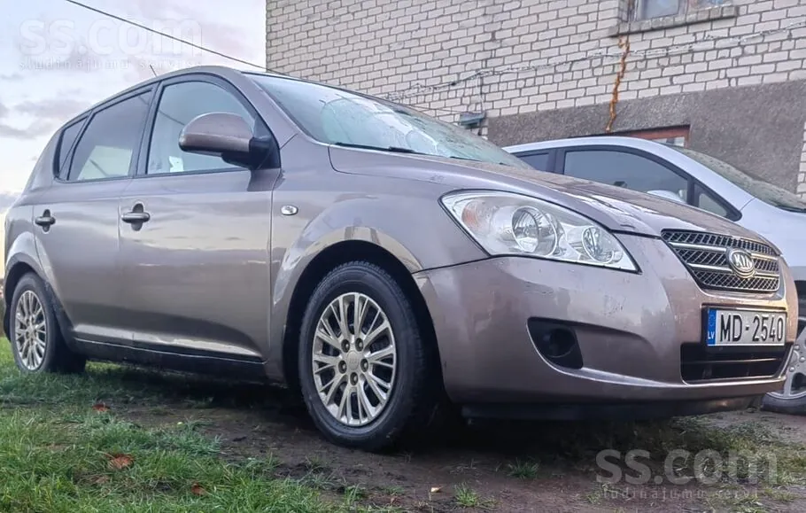 Kia Ceed 2007 photo 2