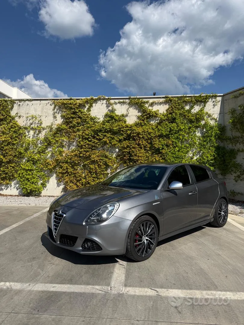 Alfa Romeo Giulietta 2013 photo 3