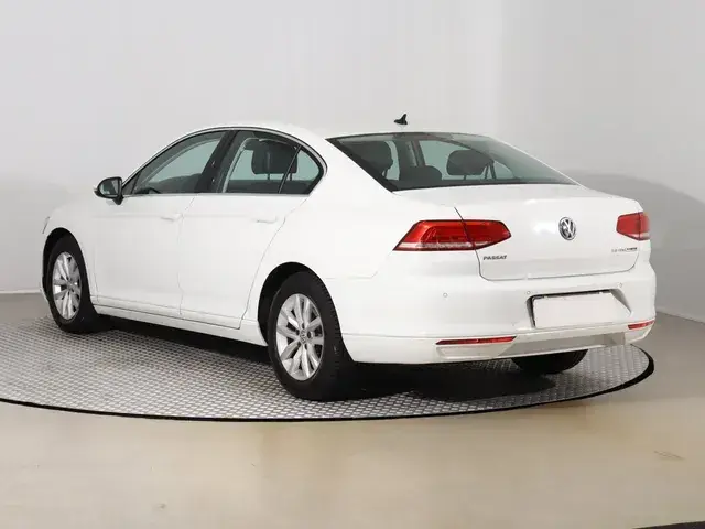 Volkswagen Passat 2015 photo 3