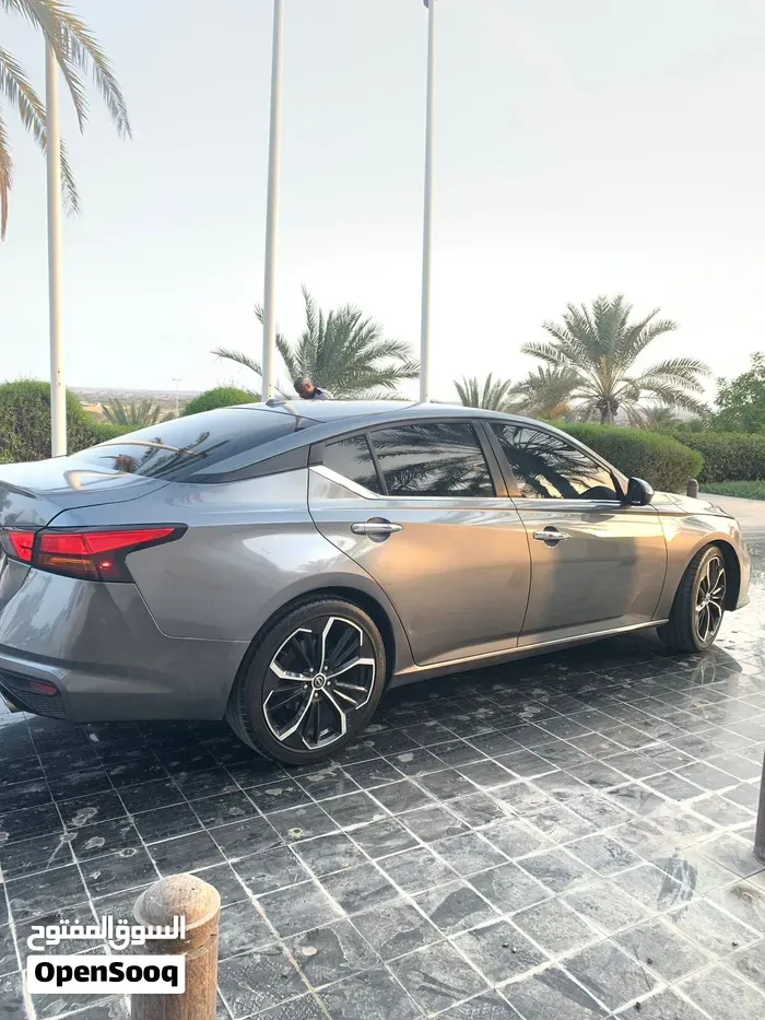 Nissan Altima 2020 photo 2