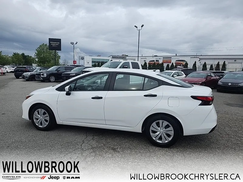 Nissan Versa 2024 photo 4