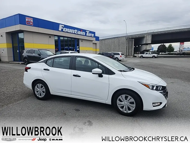 Nissan Versa 2024 photo 5