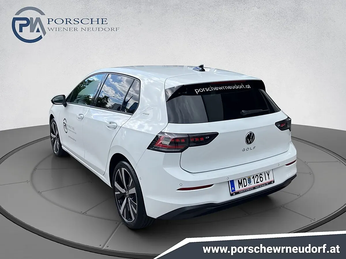 Volkswagen Golf 2026 photo 3