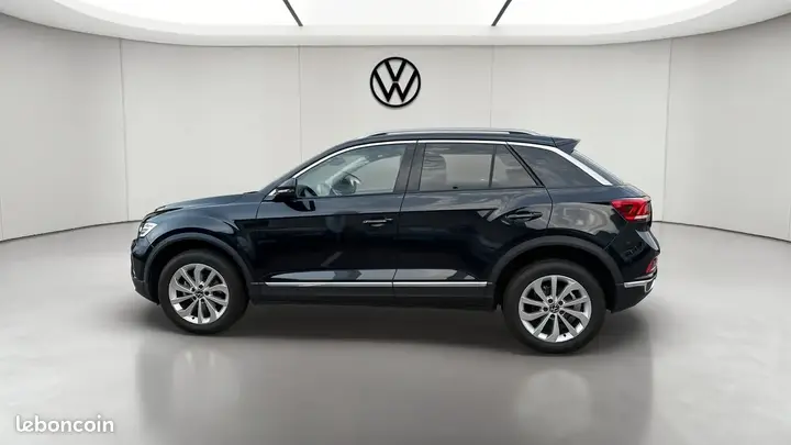 Volkswagen T-Roc 2024 photo 2
