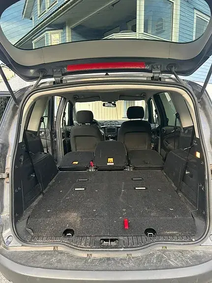 Ford S-Max 2012 photo 4