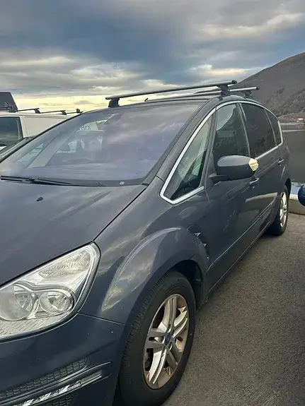 Ford S-Max 2012 photo 2