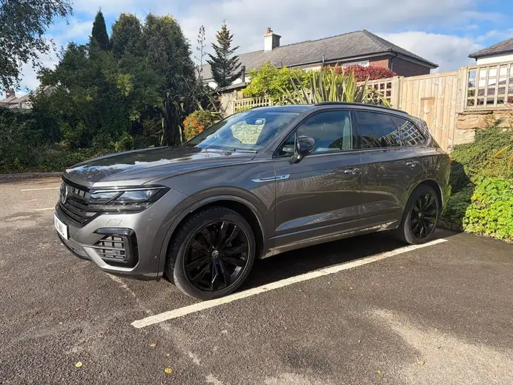Volkswagen Touareg 2021 photo 2