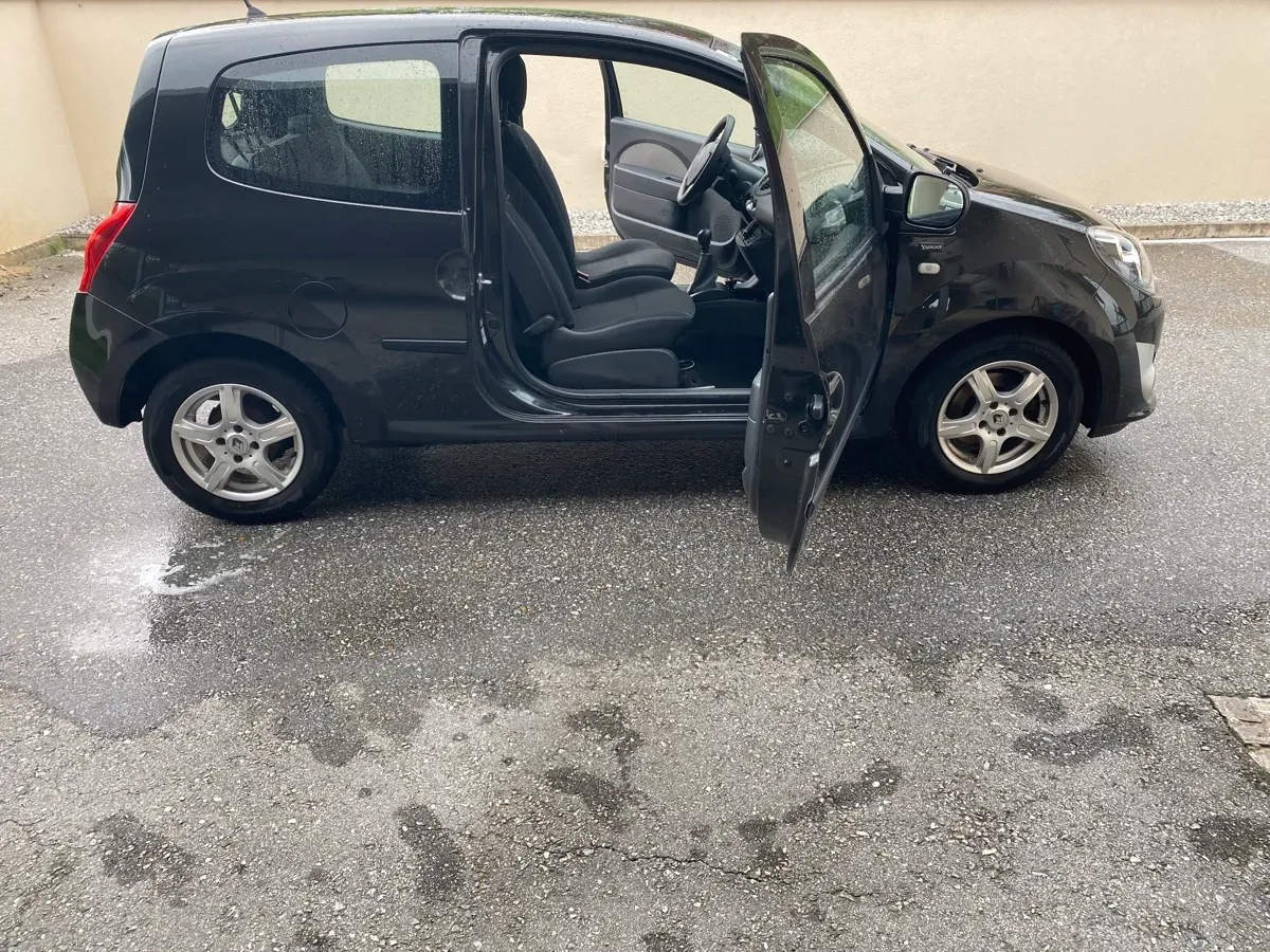 Renault Twingo 2011 photo 2