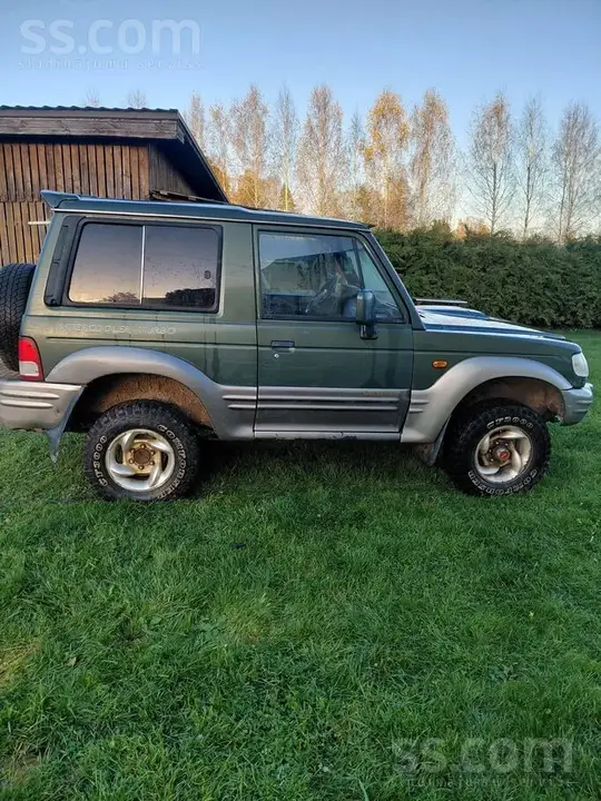 Hyundai Galloper 2001 photo 2