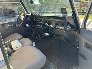 Land Rover Defender 90 2000 photo 5
